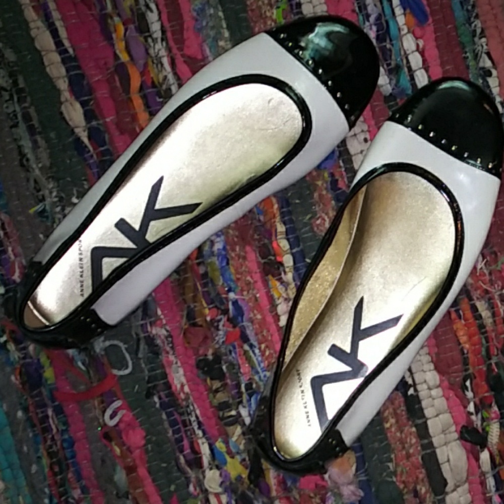 Ann Klein sport flats